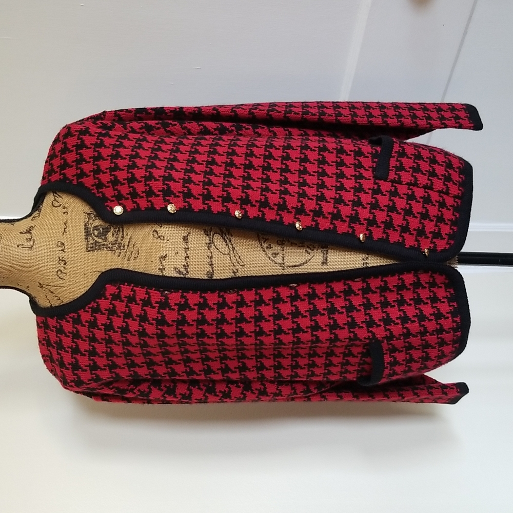 Vintage Plaid Red and Black Button Up Cardigan Size L